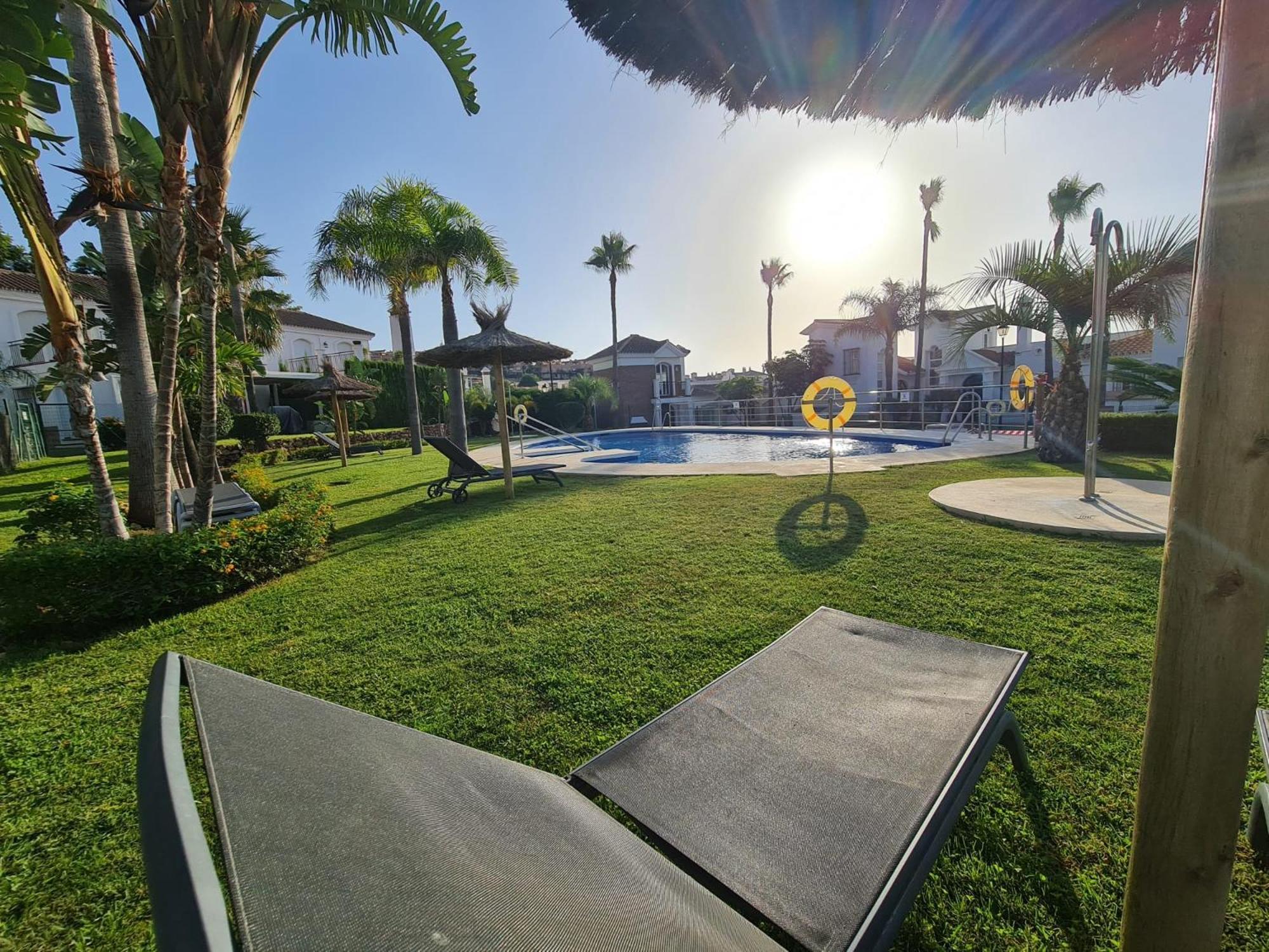 Sun & Palms - Cozy Flat In Quiet Neighbourhood With A Great Pool Area Apartment Malaga Ngoại thất bức ảnh
