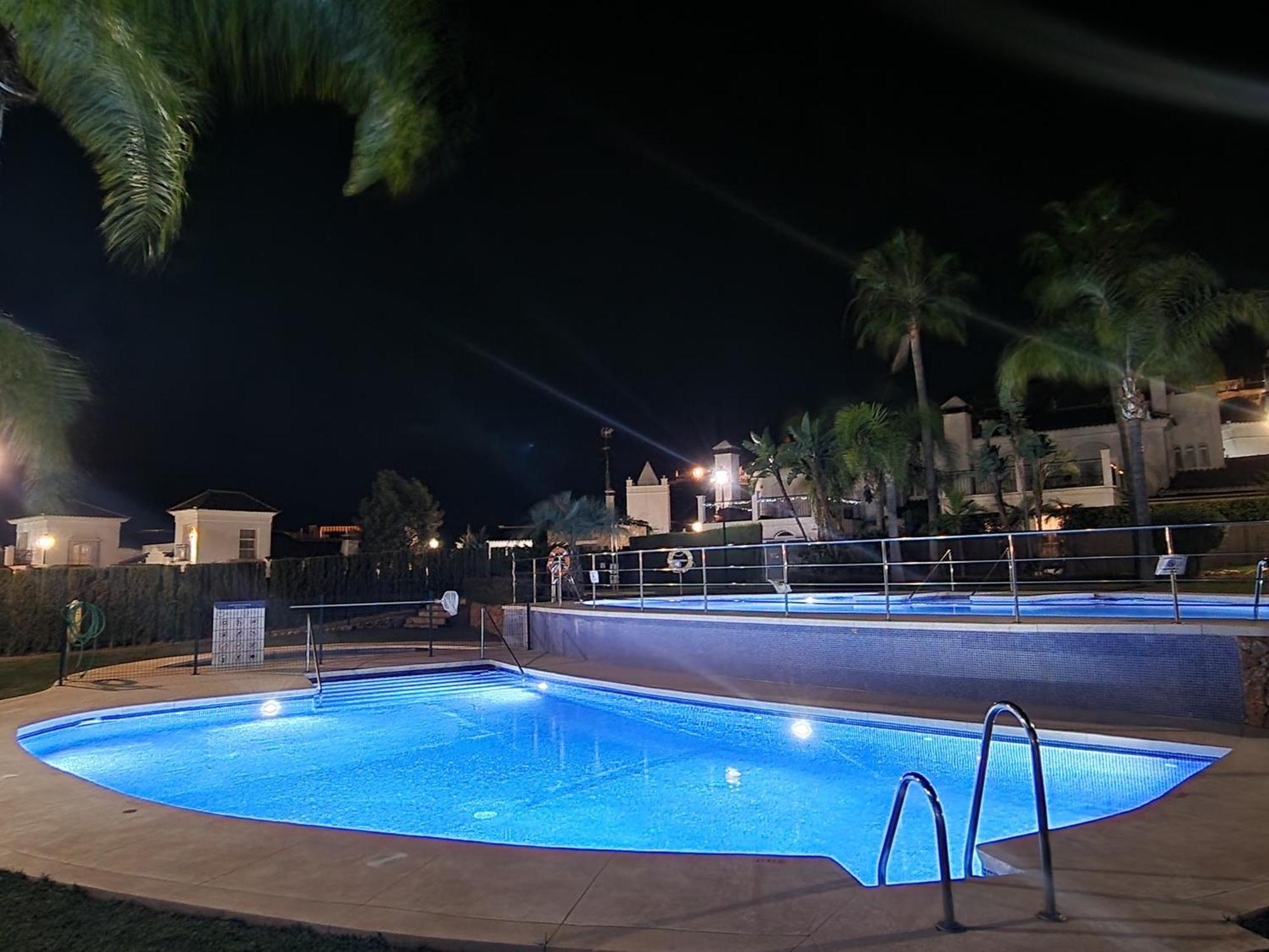 Sun & Palms - Cozy Flat In Quiet Neighbourhood With A Great Pool Area Apartment Malaga Ngoại thất bức ảnh